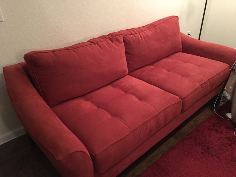 Rooms to Go Cindy Crawford sofas collection