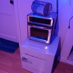 Mini Fridge And Air Fryer 