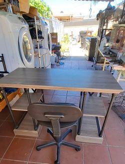 BEAUTIFUL DESK