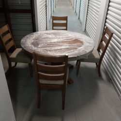 Ashley Furniture Solid Hard Wood Table 4 Padded Cushion Chairs