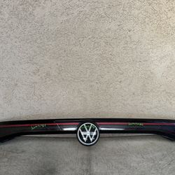 2021 2022 2023 2024 VOLKSWAGEN ID.4 REAR CENTER TAILGATE TAIL LIGHT OEM 11K945094A 