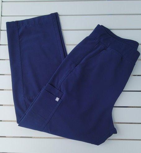 Figs Men's Axim Cargo Scrub Pants Size Large Style # T2001 Cut # 1252 Navy blue