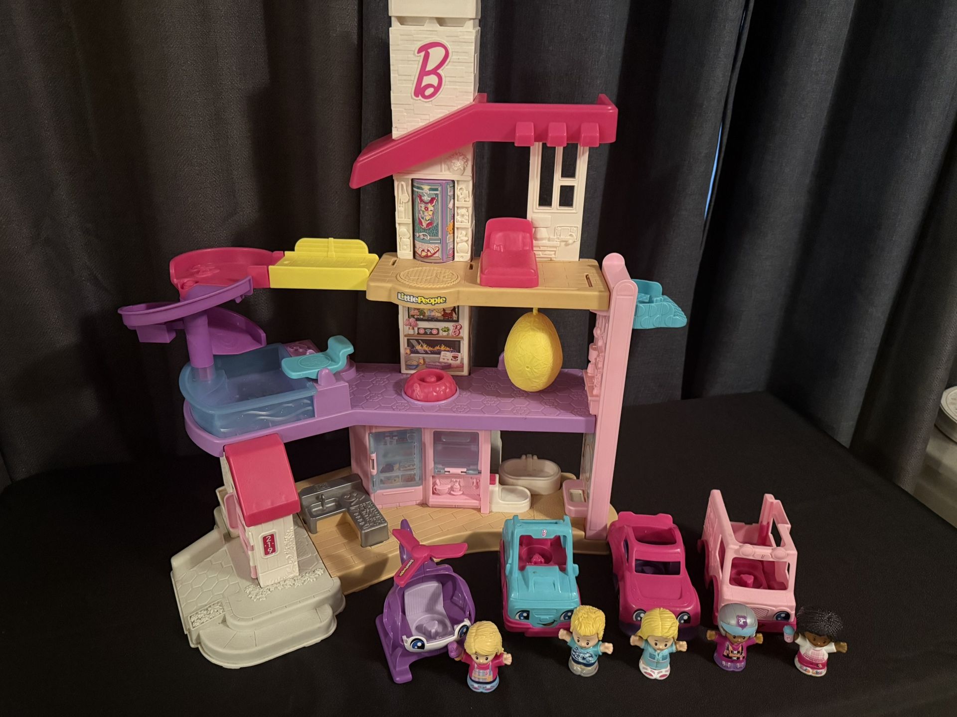 Little people Barbie Dollhouse 