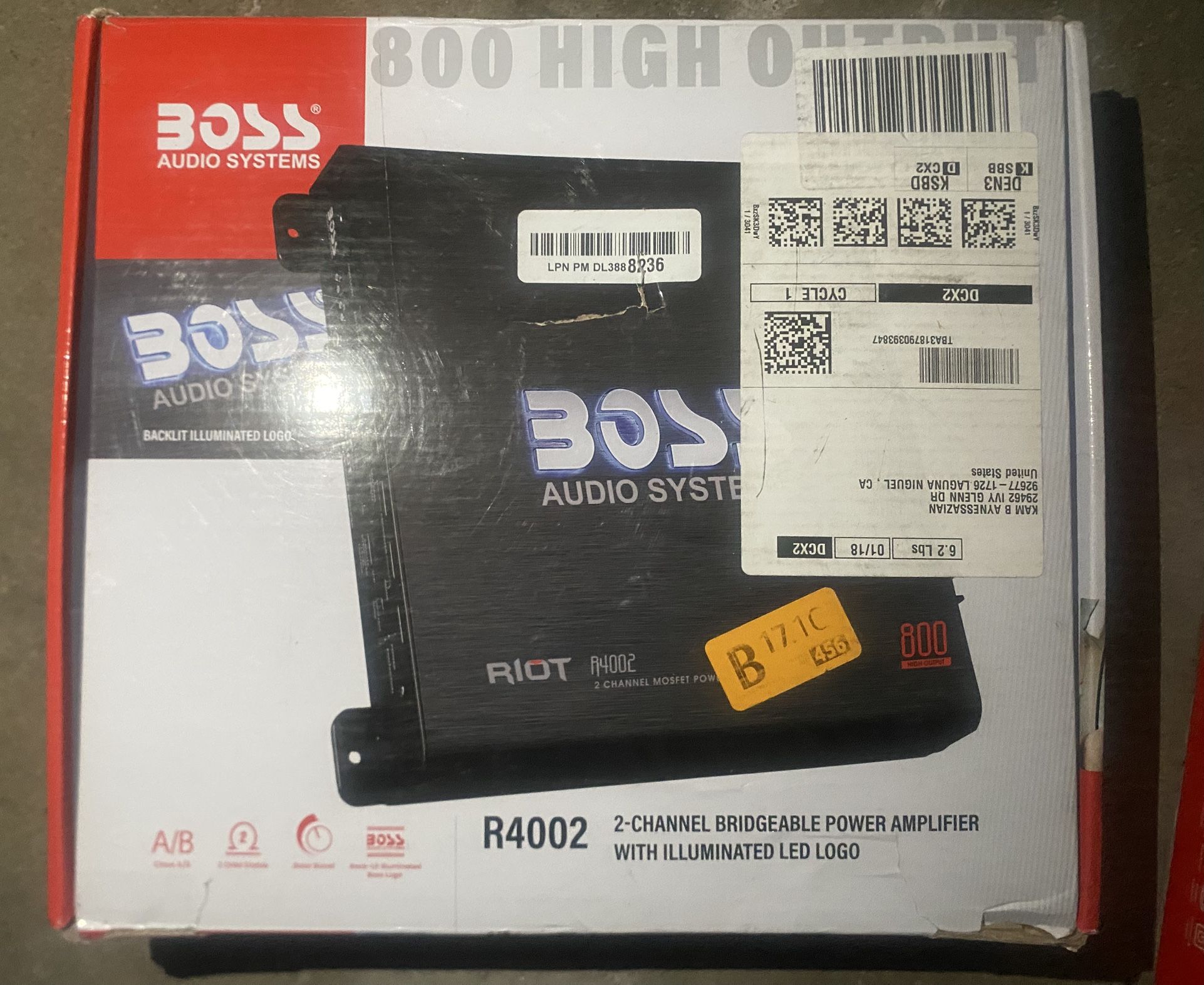 Boss 800 Watt Amplifier
