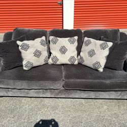 Ashley Furniture Covara Sofa