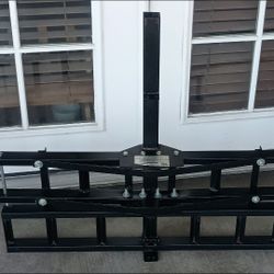 MOTORCYCLE RACK / RAMP FOR TRAILER HITCH 

FOR CLASS 3, 4 OR 5 HITCH 

ADJUSTABLE PINS FOR TIRE SIZE 

HAS I HOOKS FOR RATCHET STRAPS 

HAS DETACHABLE