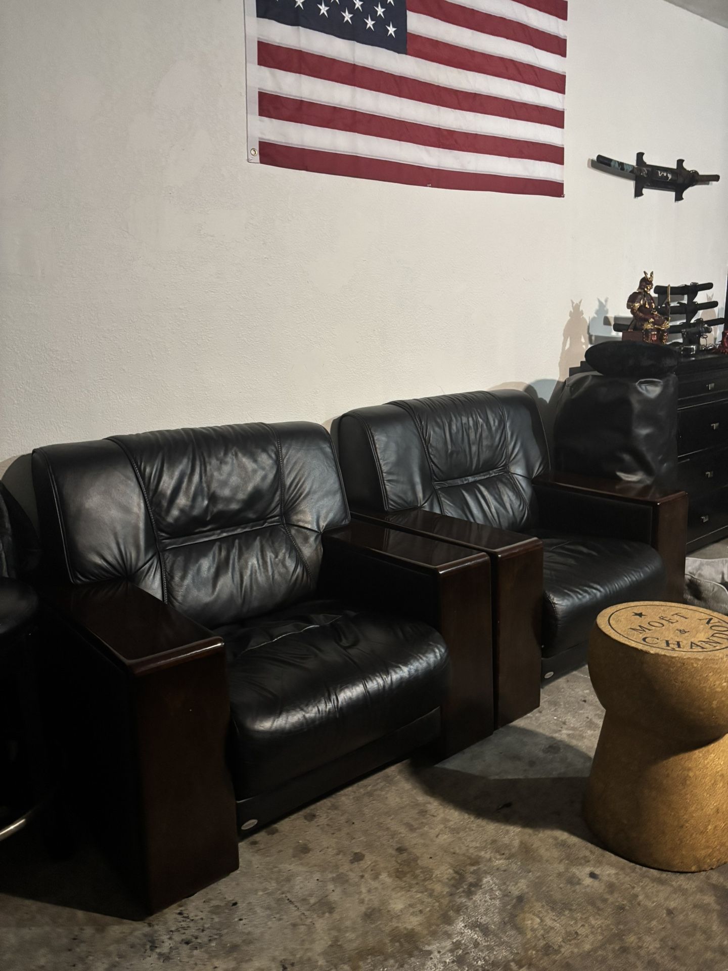 MOVIE THEATRE STYLE SEATS