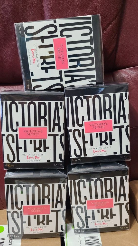 LOTS OF 5 VICTORIA'S SECRET LOVES ME  EAU DE PARFUM Perfume SPRAY  1. oz   50ml 
Sealed New In box 