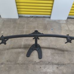 Triple monitor mount