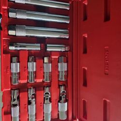 MacTools . MULTI-LENGTH SPARK PLUG SOCKET SET