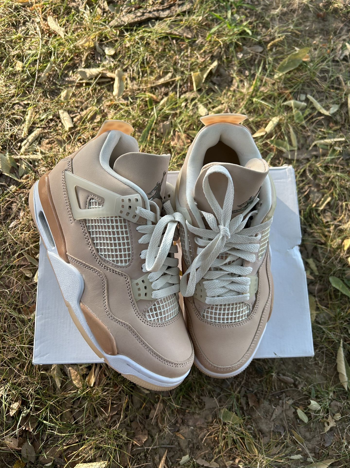 Shimmer Jordan 4s Size 6men 