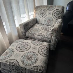 Accent chair w/ ottoman