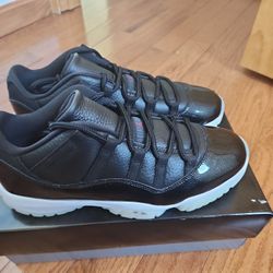 Air Jordan 11 Retro Low (72-10) Size 11 Men's 