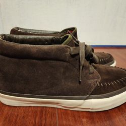 Vans Vault Chukkas - Size 8.5