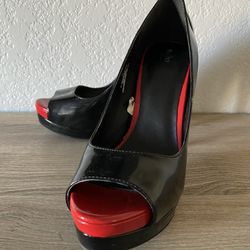 Mossimo Black/Red Heels