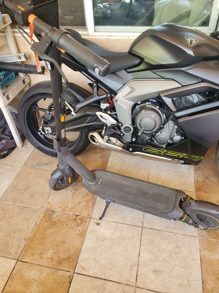 Segway MAX G2 Electric Scooter