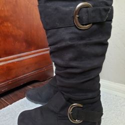 Womens boots size 7