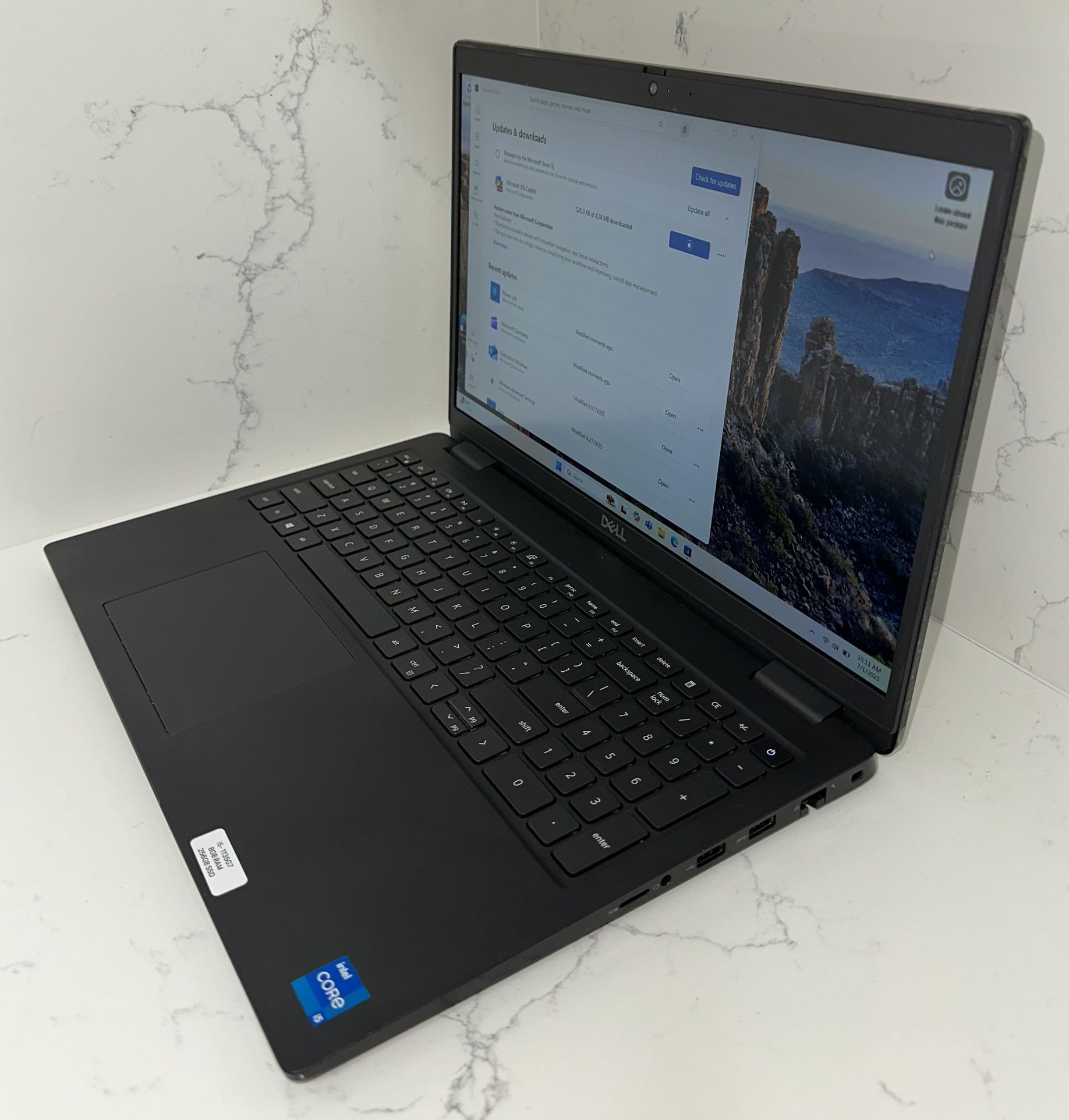Dell Latitude 3520 15.6" Intel i5-1135G7 2.4GHz 8GB RAM 256GB SSD Win 11