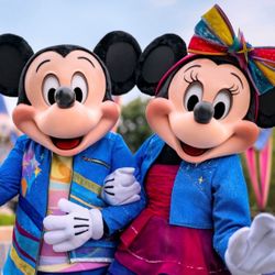 DISNEYLAND TICKETS 🎟️ 