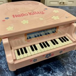 Vintage Hello Kitty Piano CD Player/Radio/Alarm