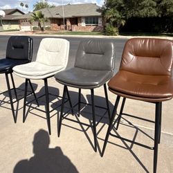 CLEARANCE!!! Only $65 Per bar stool. Brand new counter height bar stools