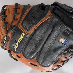 Wilson A700 32" Catcher's Mitt Glove 32" A0700 CM32 ECCO Leather RHT