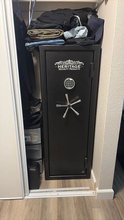 Herritage safe 5ft tall excellent conditions