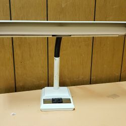 Vintage Desk Lamp - Works