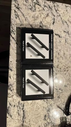 Cabinet Hardware