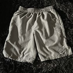 Nike shorts men’s S