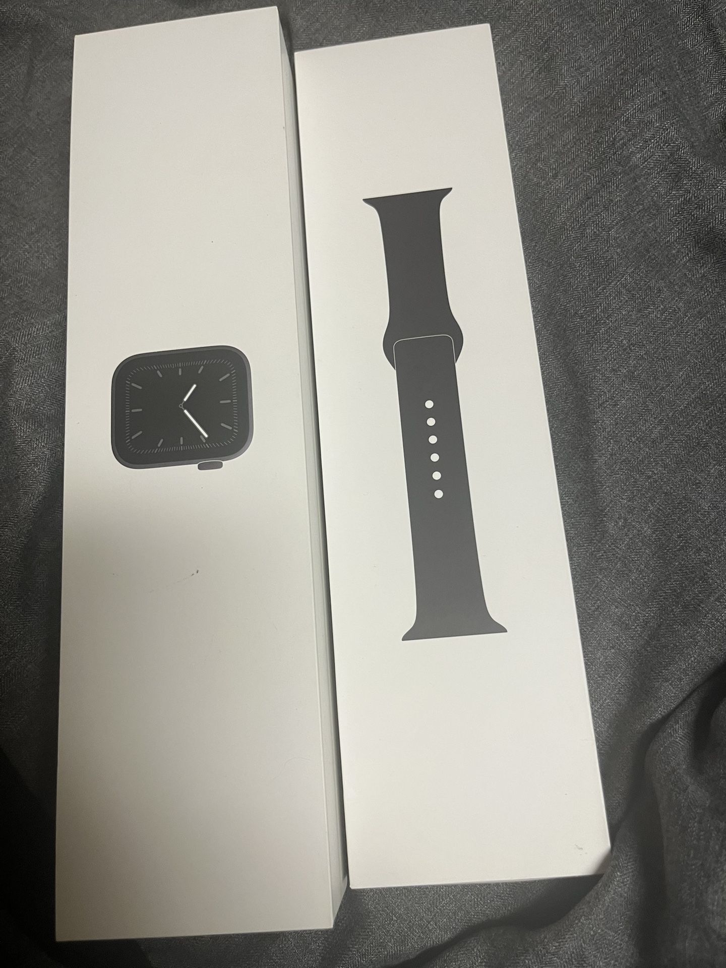 Apple Watch Series 5 (Space Gray)