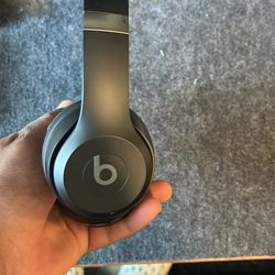 Beats Solo 4