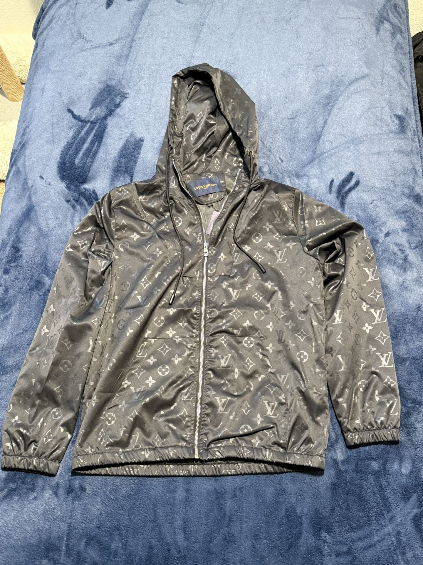 Louis Vuitton monogram black jacket throw best offer