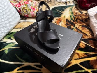 Women’s shoes
