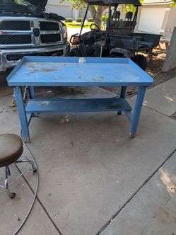 Work bench / metal table / garage table