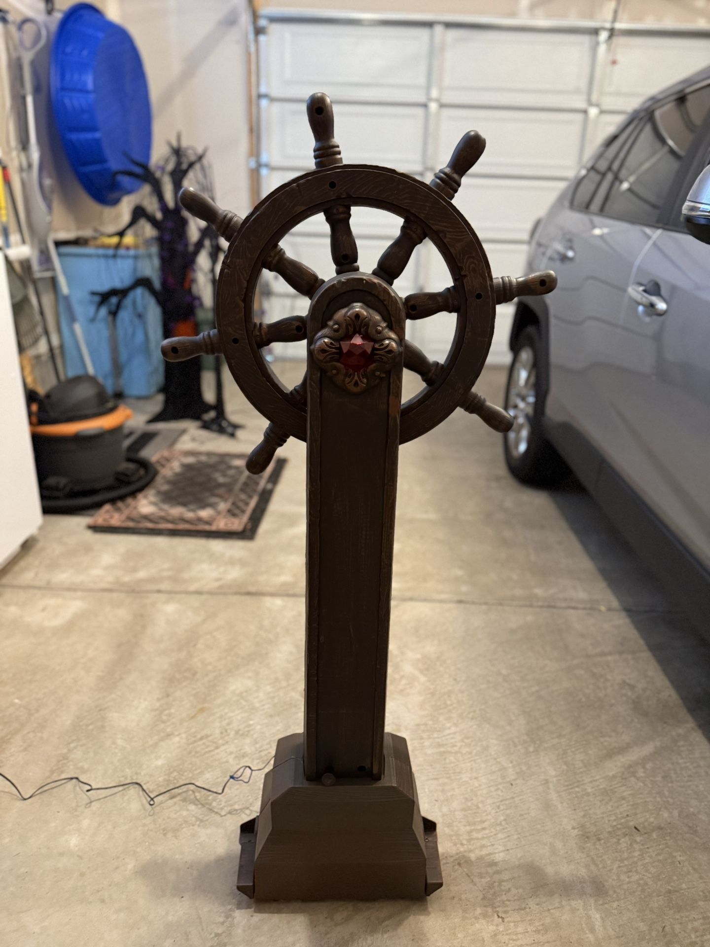 Animated Pirate Ship Wheel Spins On It’s Own Halloween Decoration