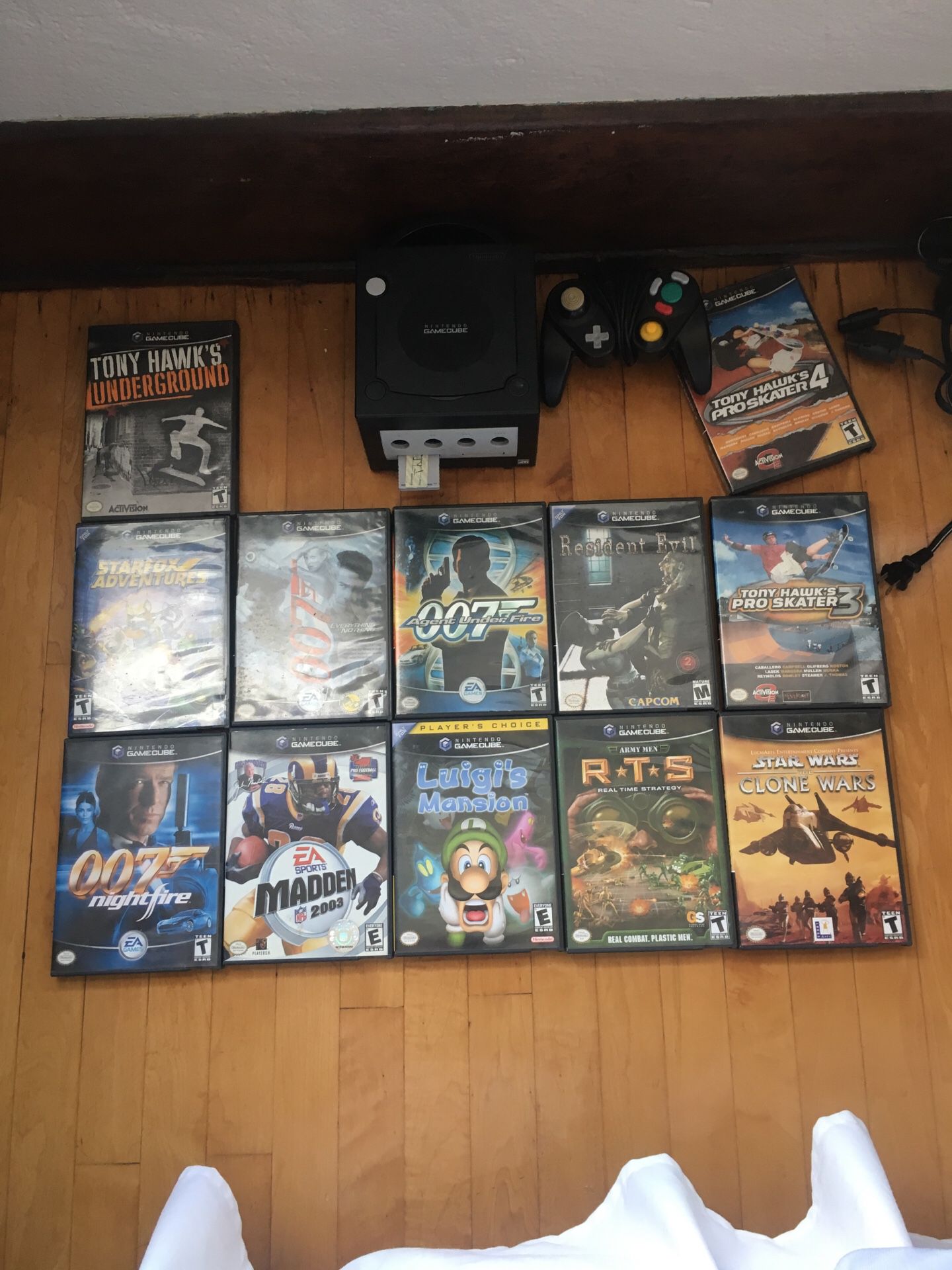 Nintendo GameCube with 12 GameCube games, one controller and memory card