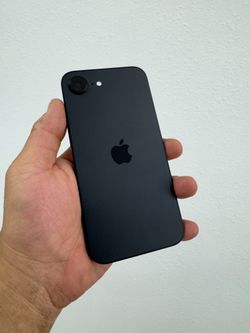 Apple iPhone 16e 6.1" (Unlocked) 128GB Black Premium Pre-owned