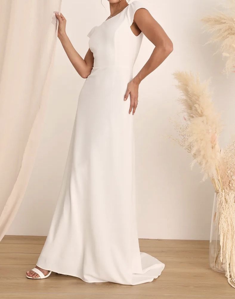 White A-line Maxi Dress With Tag