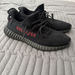 Used Yeezy 350 V2 “Bred”