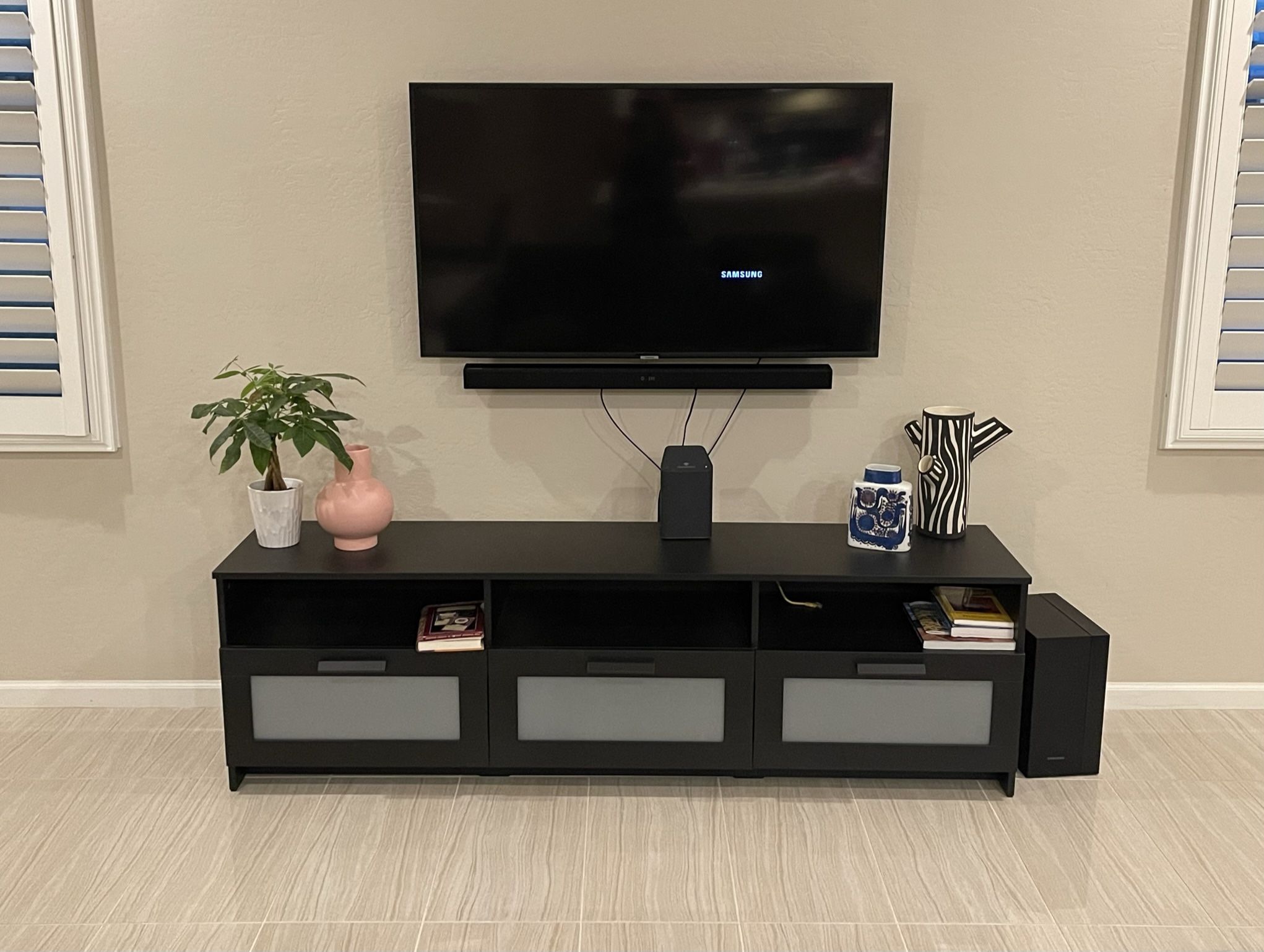 Samsung TV, Sound Bar (HW-M360) And Subwoofer (PS-WM20)