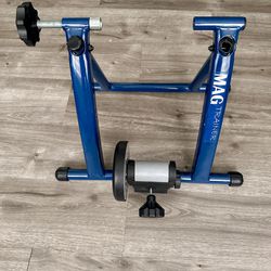 Magnetic Resistance Indoor Cycling Trainer 