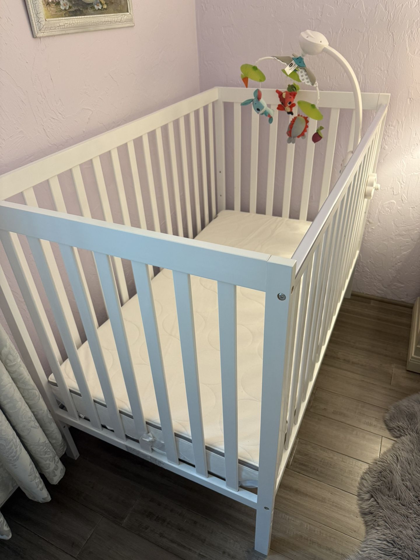 Baby Crib and Mattress in like new Condition