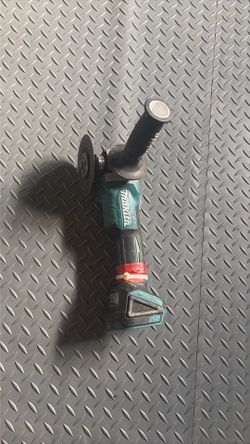 Makita grinder