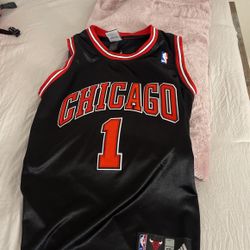 Derrick Rose Bulls Jersey