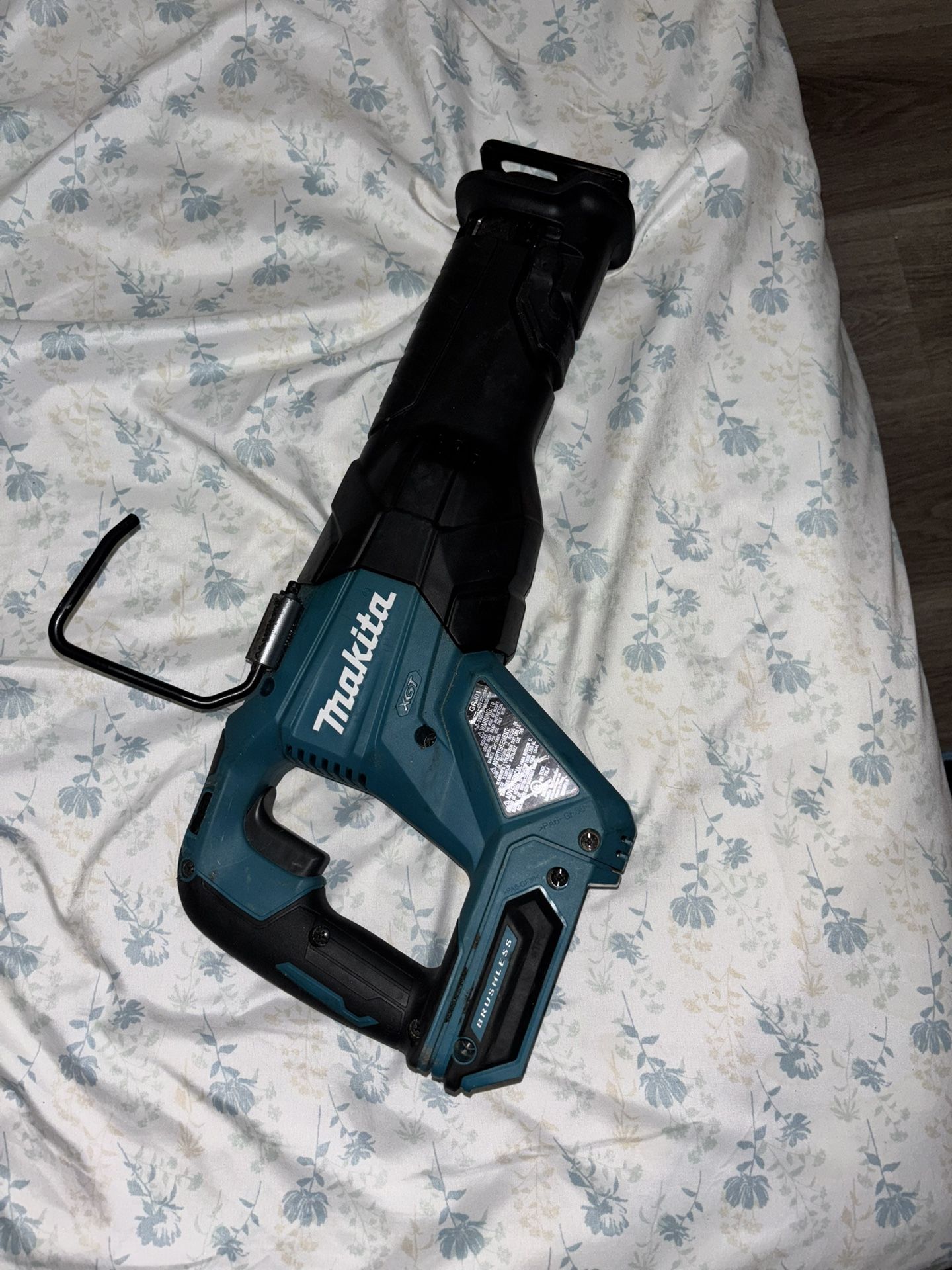 Saw Makita Xgt