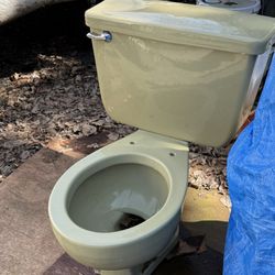 1966 Avocado Green 2 Piece Pristine Toilet