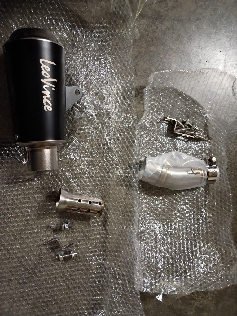 Leo Vince LV10 Exhaust Brand New