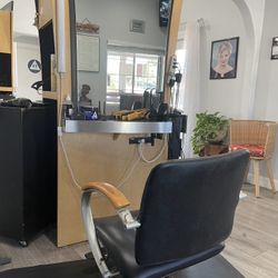 Salon Chairs And Station