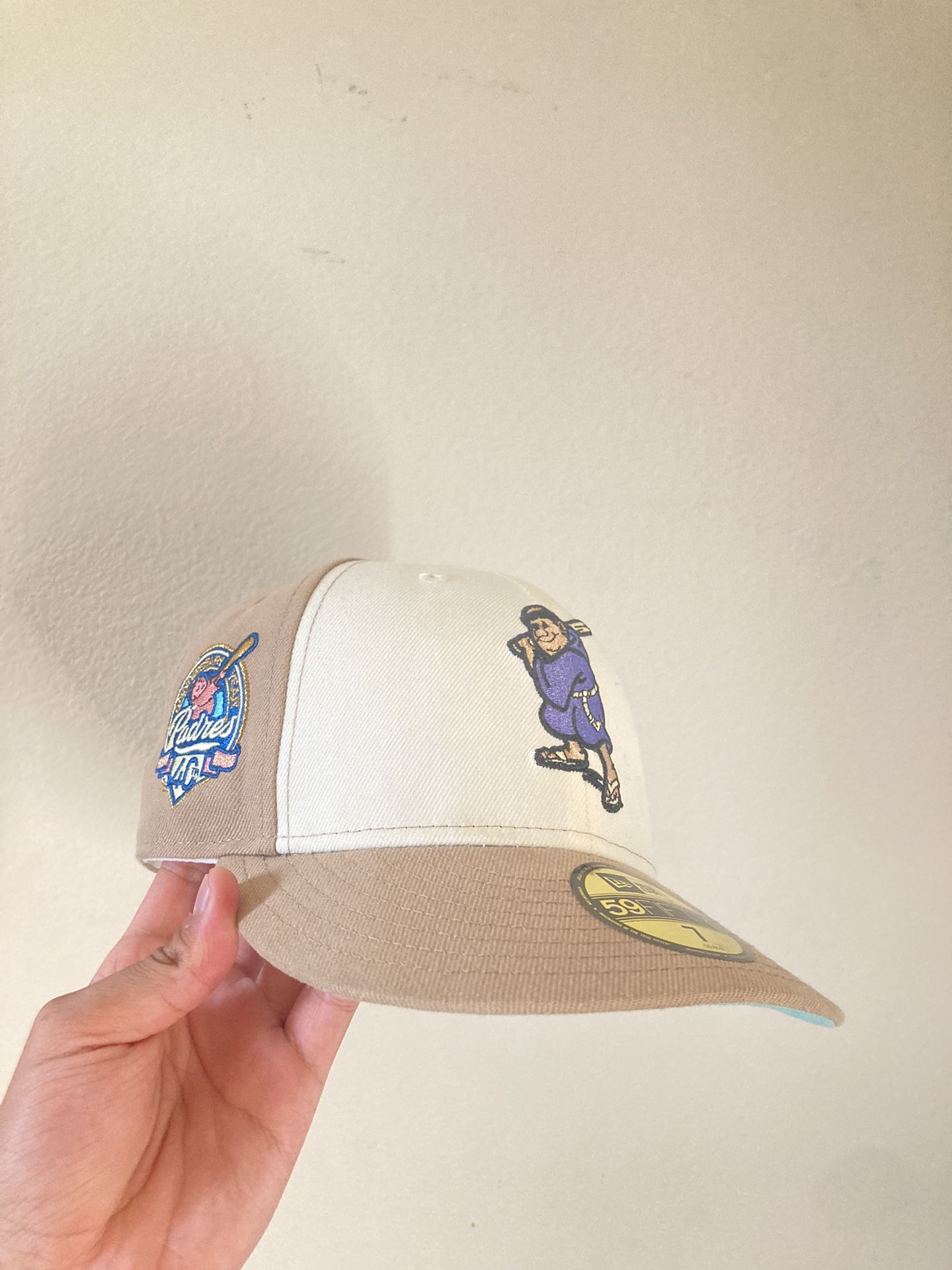 San Diego Padres Fitted Hat for Sale in San Diego, CA - OfferUp